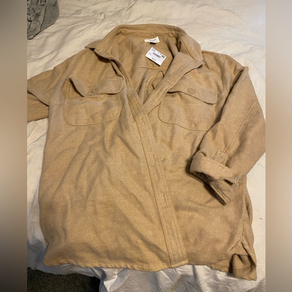AMERICAN EAGLE beige jacket/ flannel